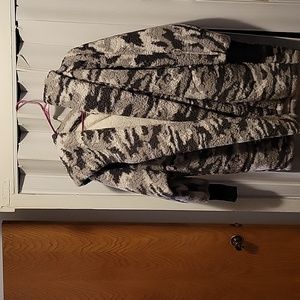 GILI hooded lounger cardi